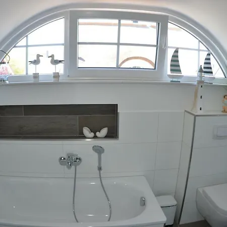 Traumhaus Ostwind- Ruegen Nyaraló *